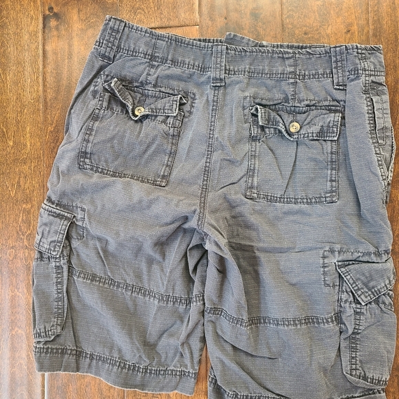 Lot of 2 pairs men's cargo shorts 30 waist - Picture 7 of 8